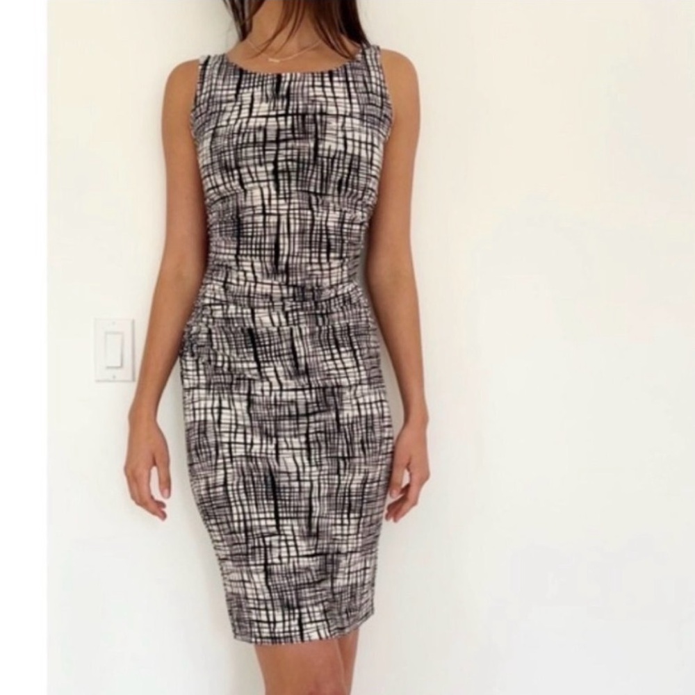 Norma Kamali Broken Mesh Ruched Bodycon Midi Dress L NK210604P2